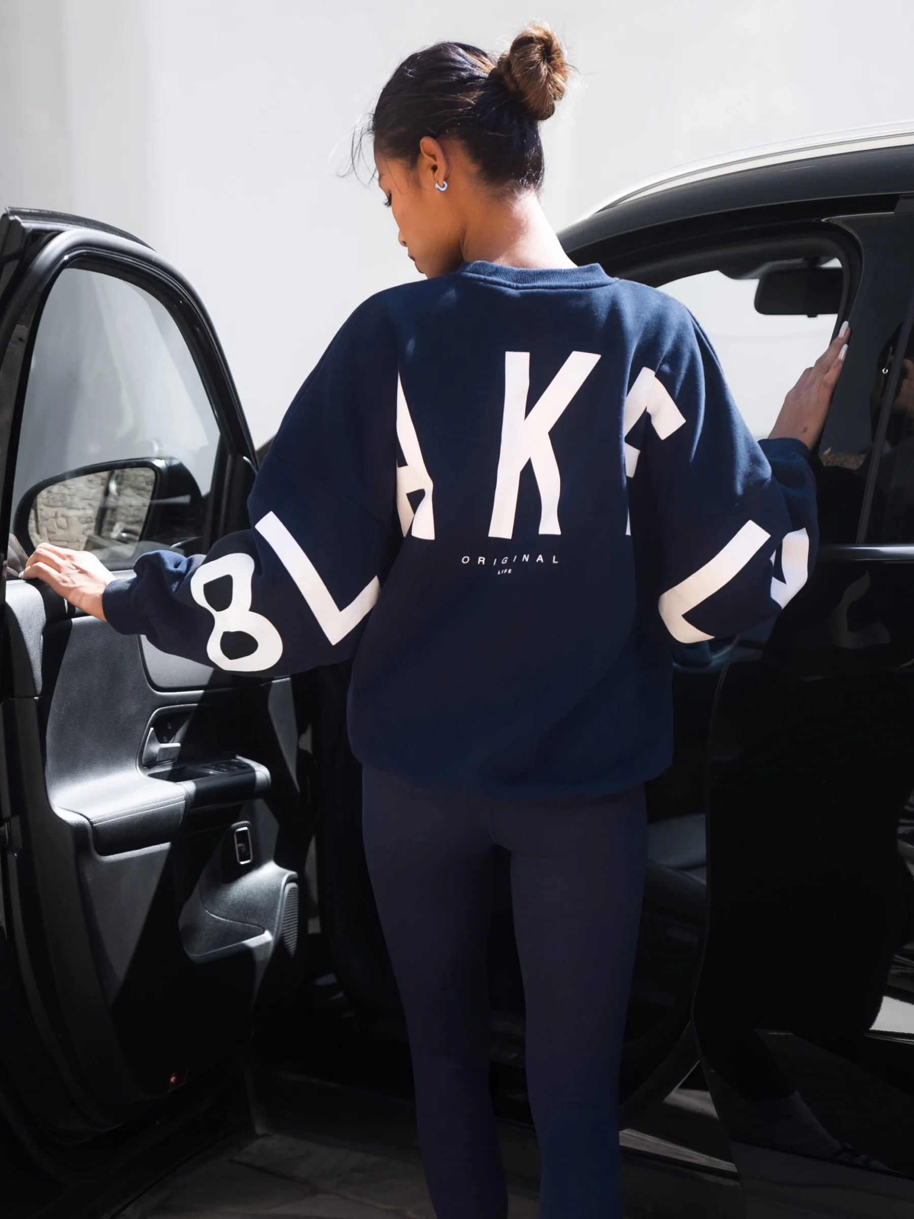 Isabel Oversized Jumper - Navy - Image 3