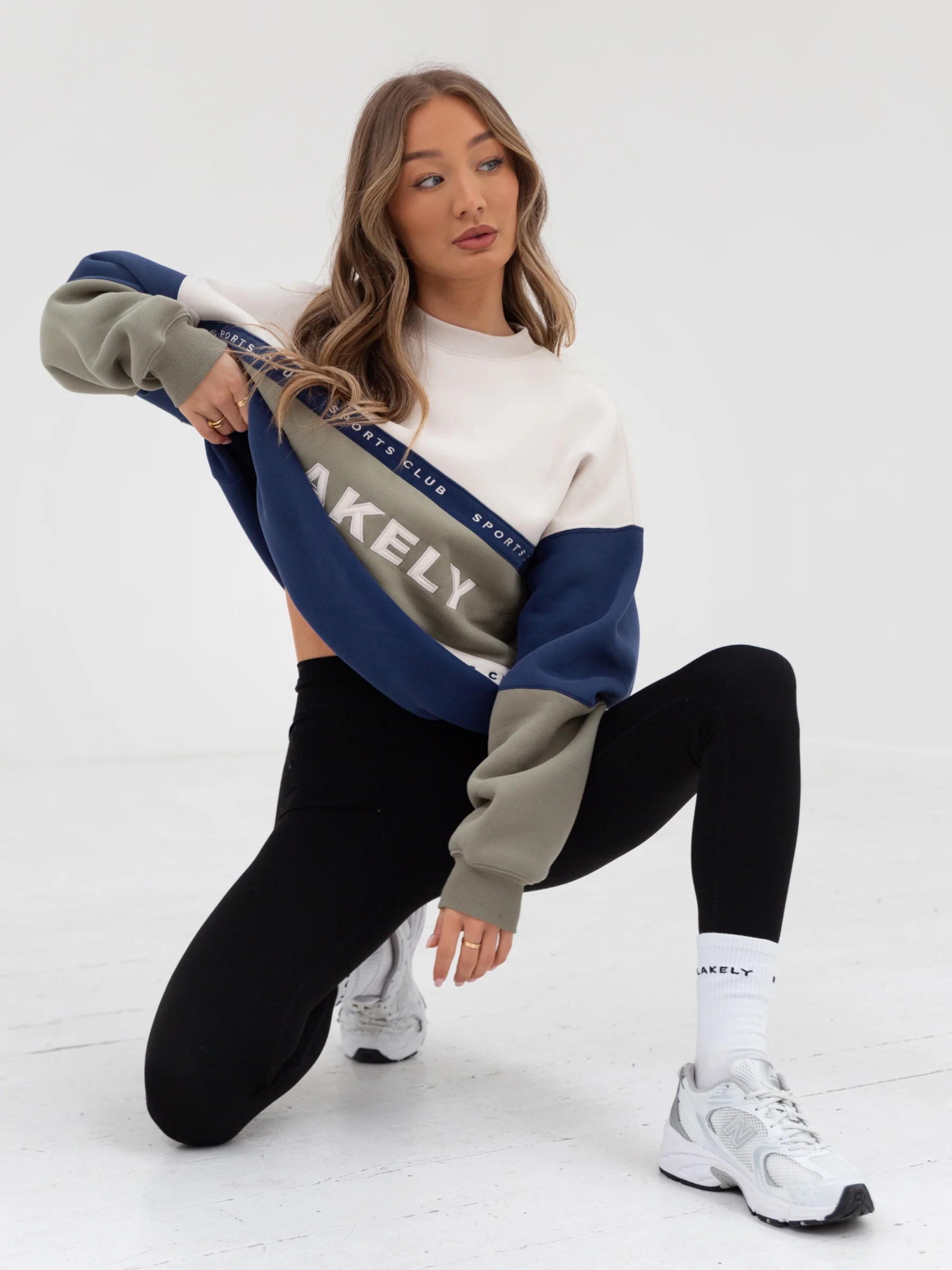 Alpine Oversized Jumper - Olive - Image 5