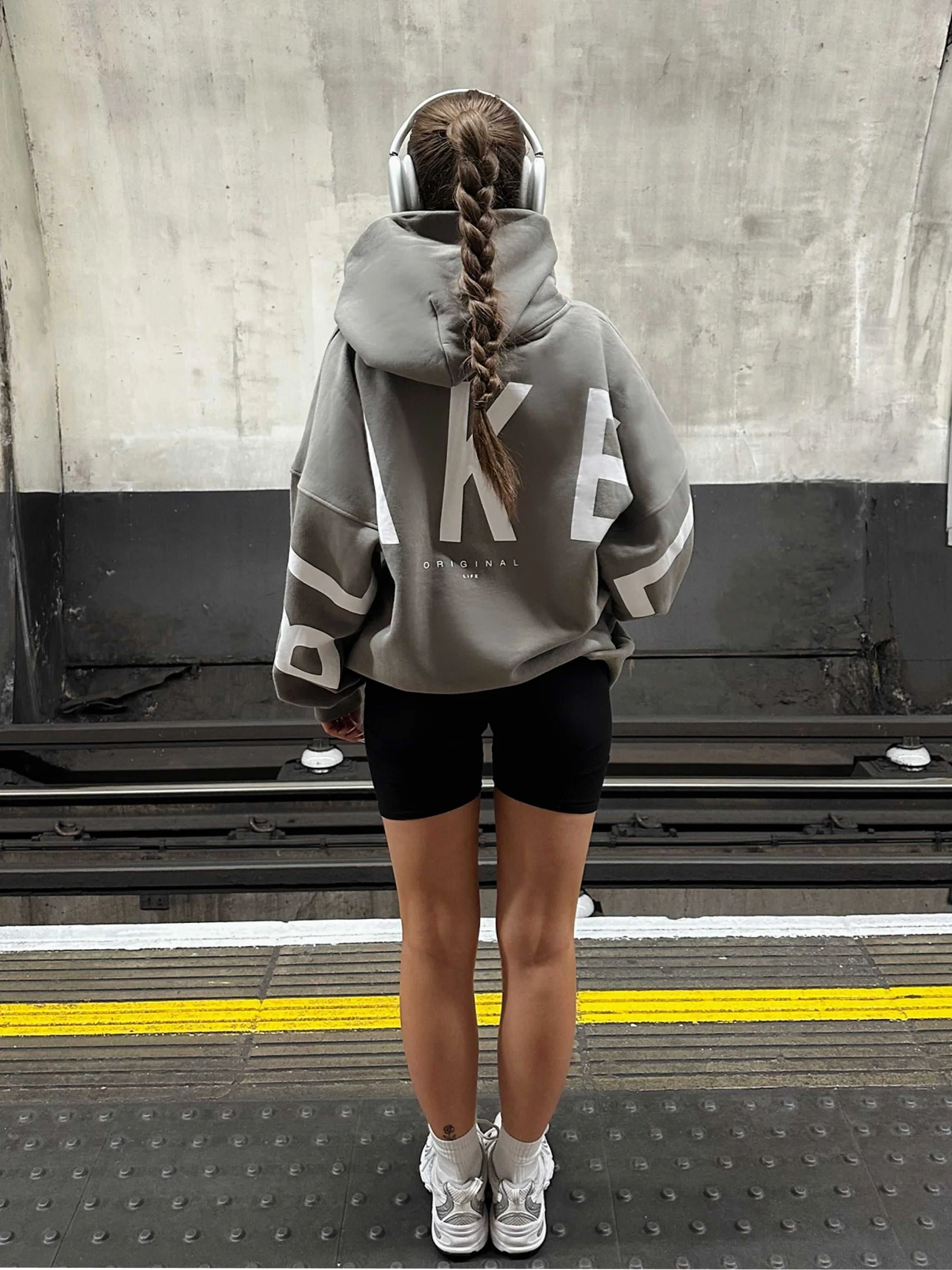 Isabel Oversized Hoodie - Safari Green - Image 4