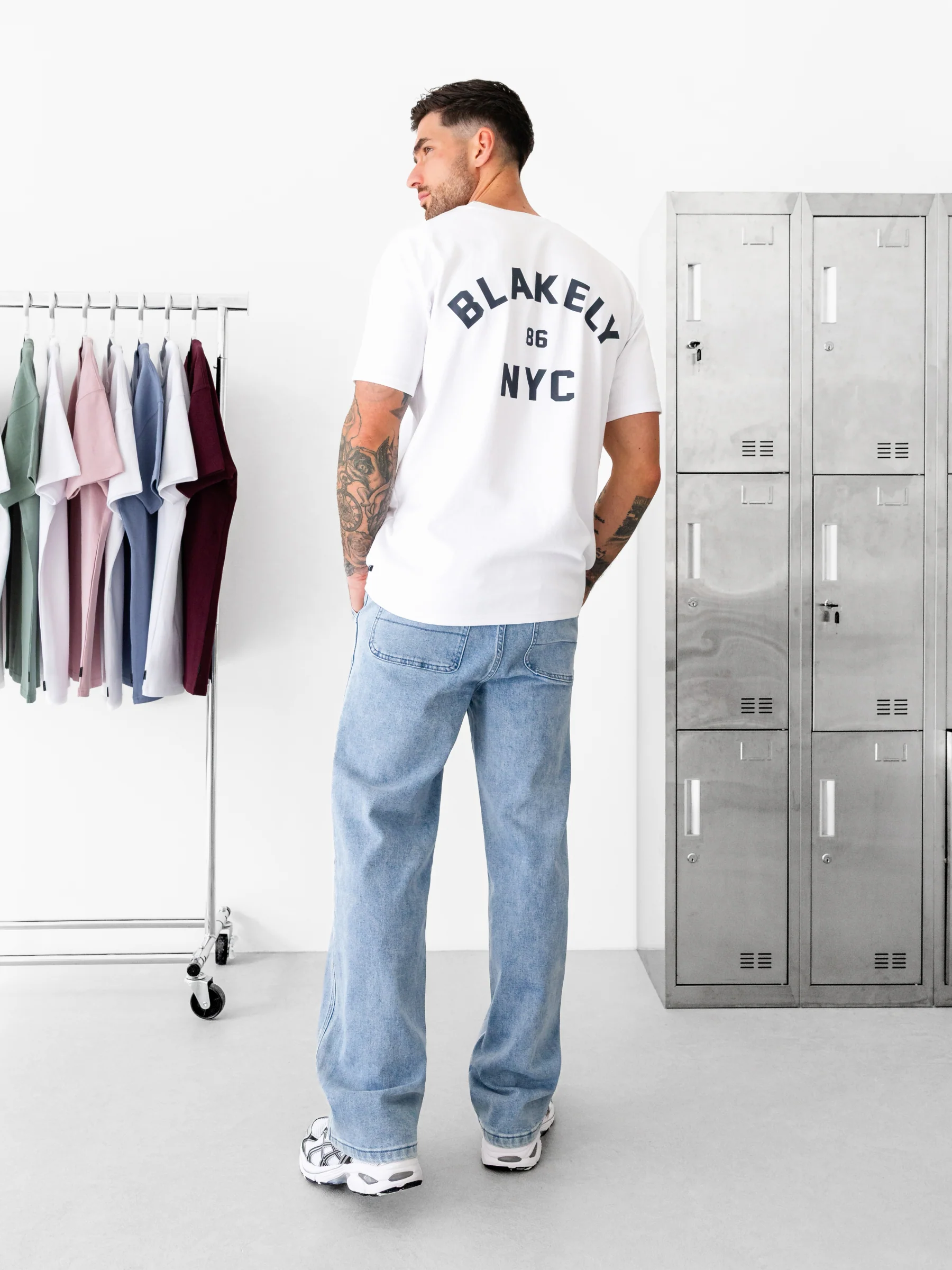 NYC Relaxed T-Shirt - White & True Navy - Image 3