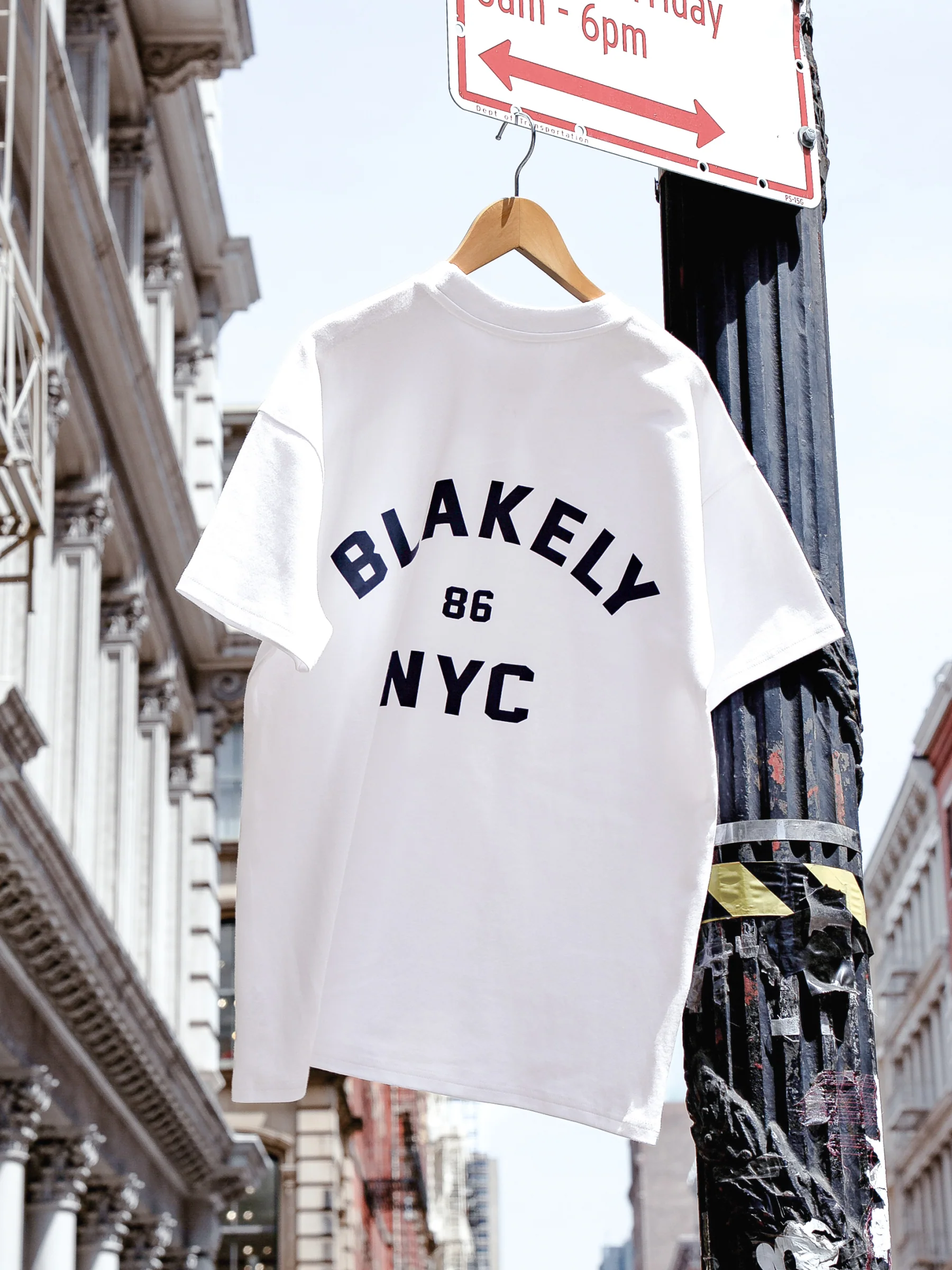 NYC Relaxed T-Shirt - White & True Navy - Image 5