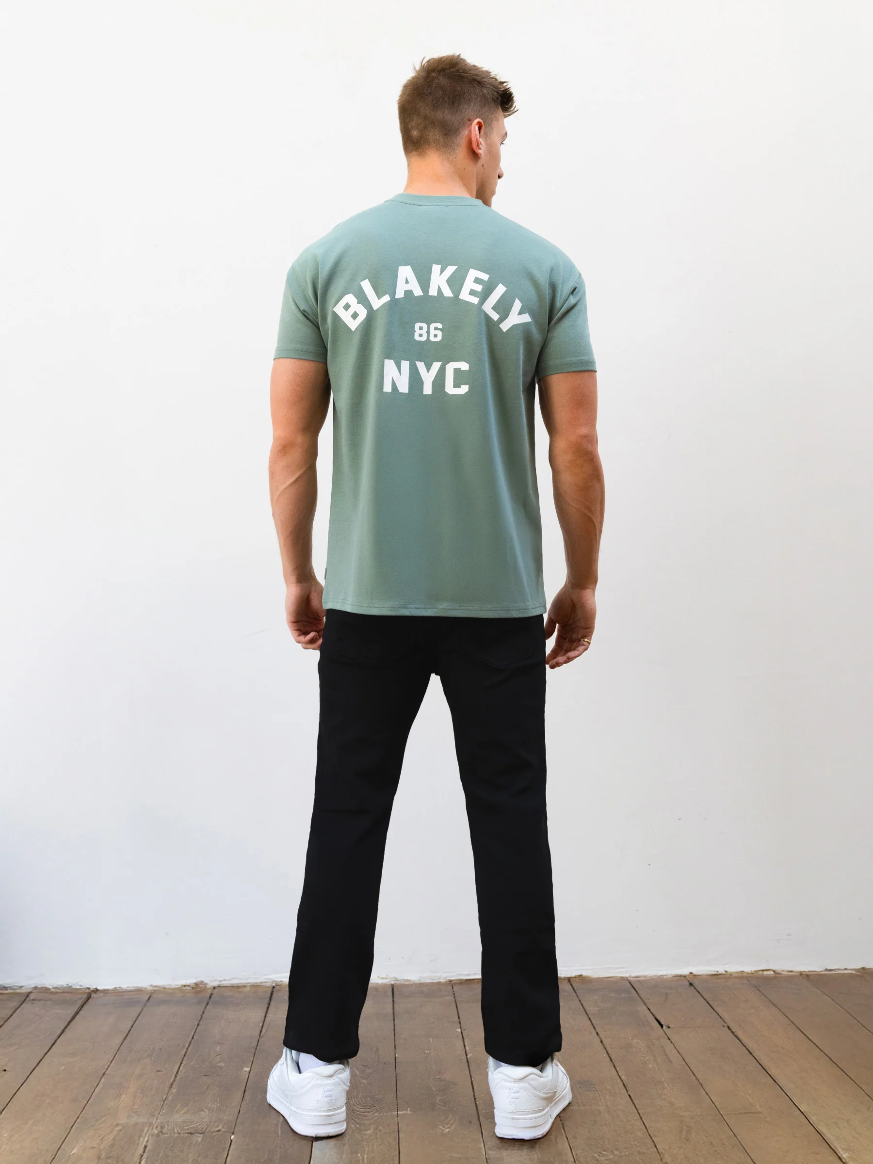 NYC Relaxed T-Shirt - Sage Green - Image 3