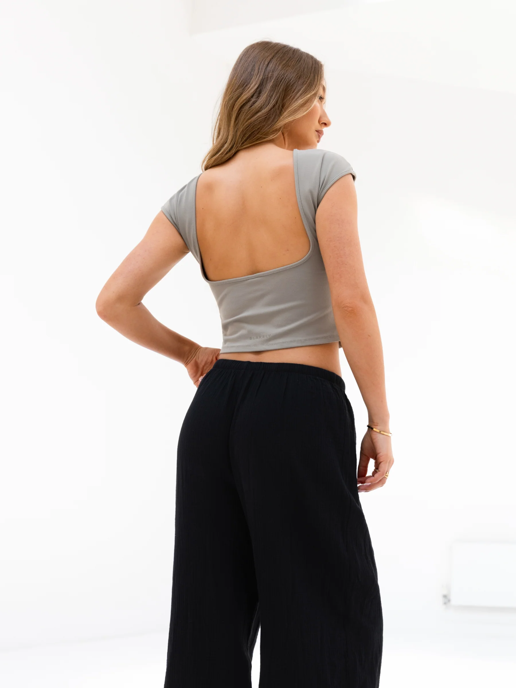 Solea Backless Top - Neutral Grey - Image 4