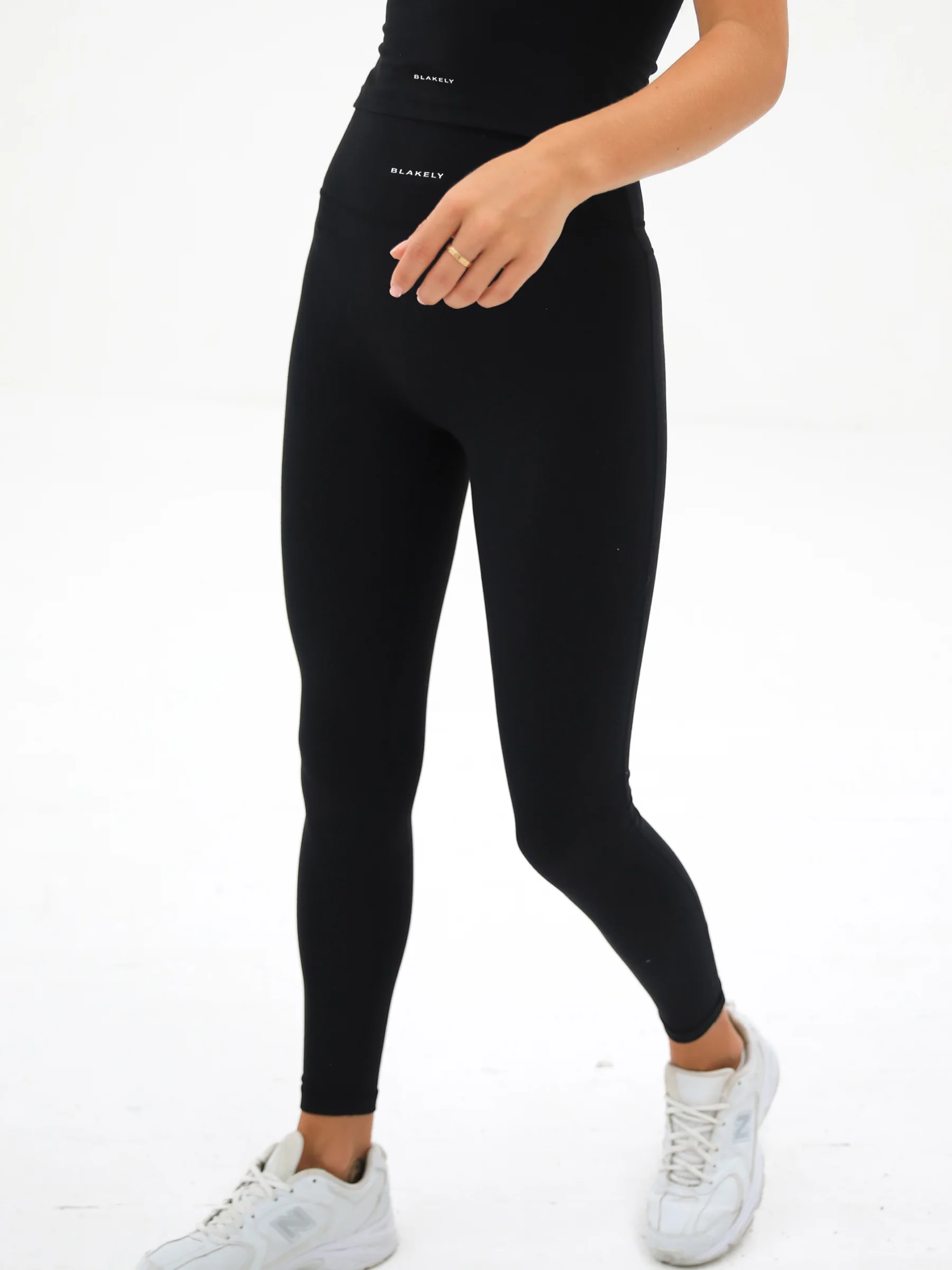 Ultimate Soft Lifestyle Leggings - Black - Image 6