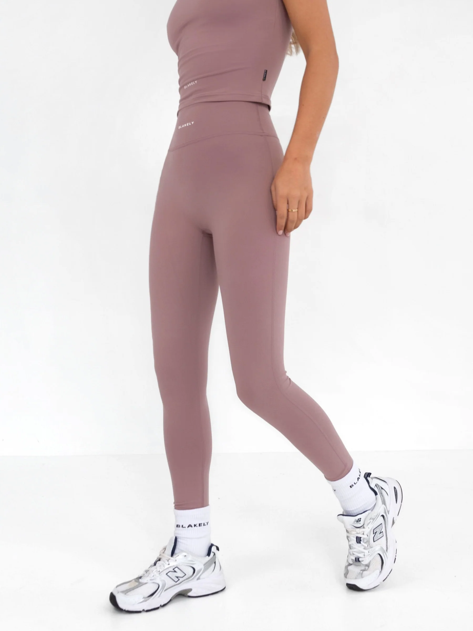 Ultimate Soft Lifestyle Leggings - Dusty Pink - Image 4