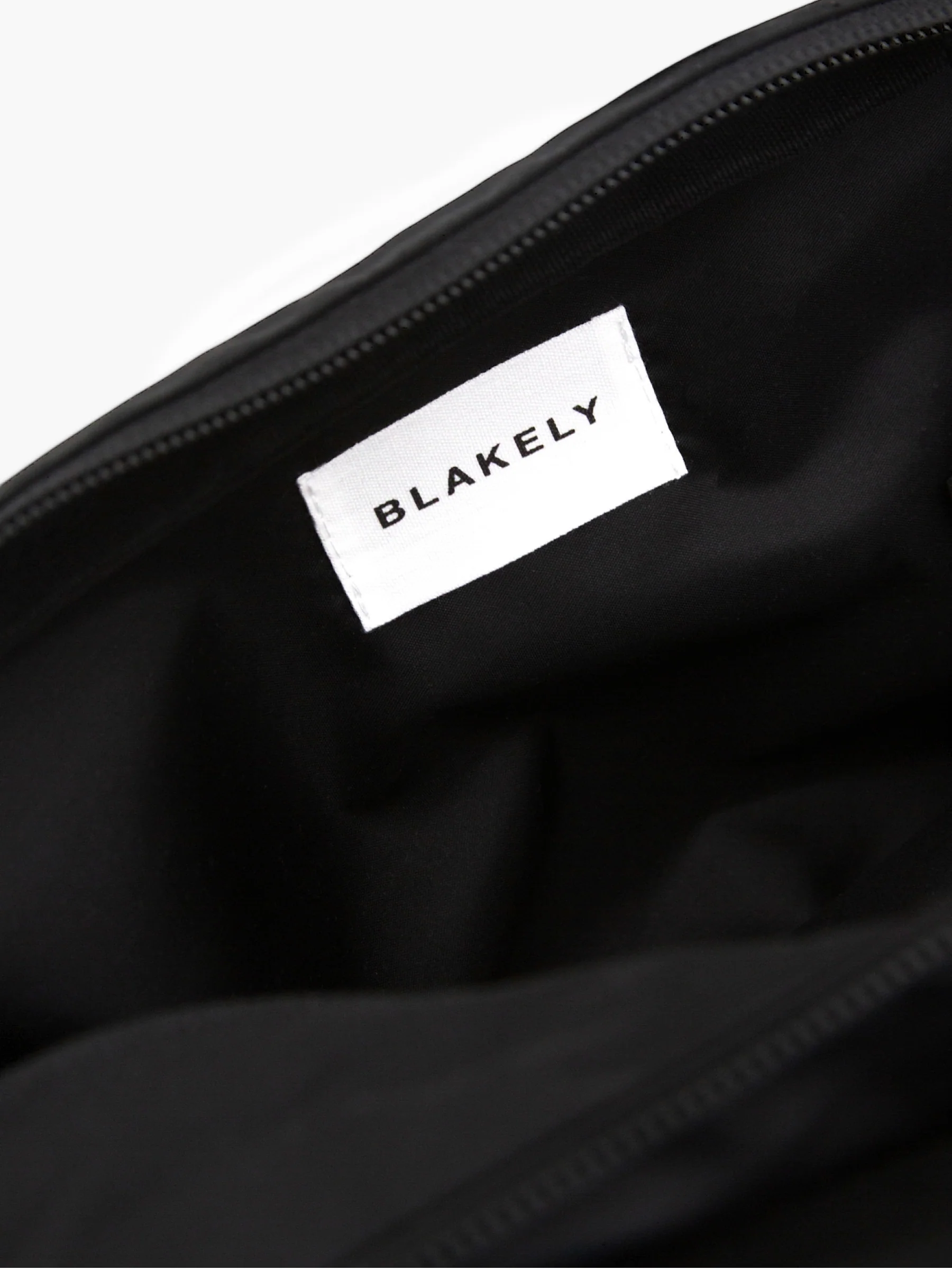 Blakely Wash Bag - Black - Image 4