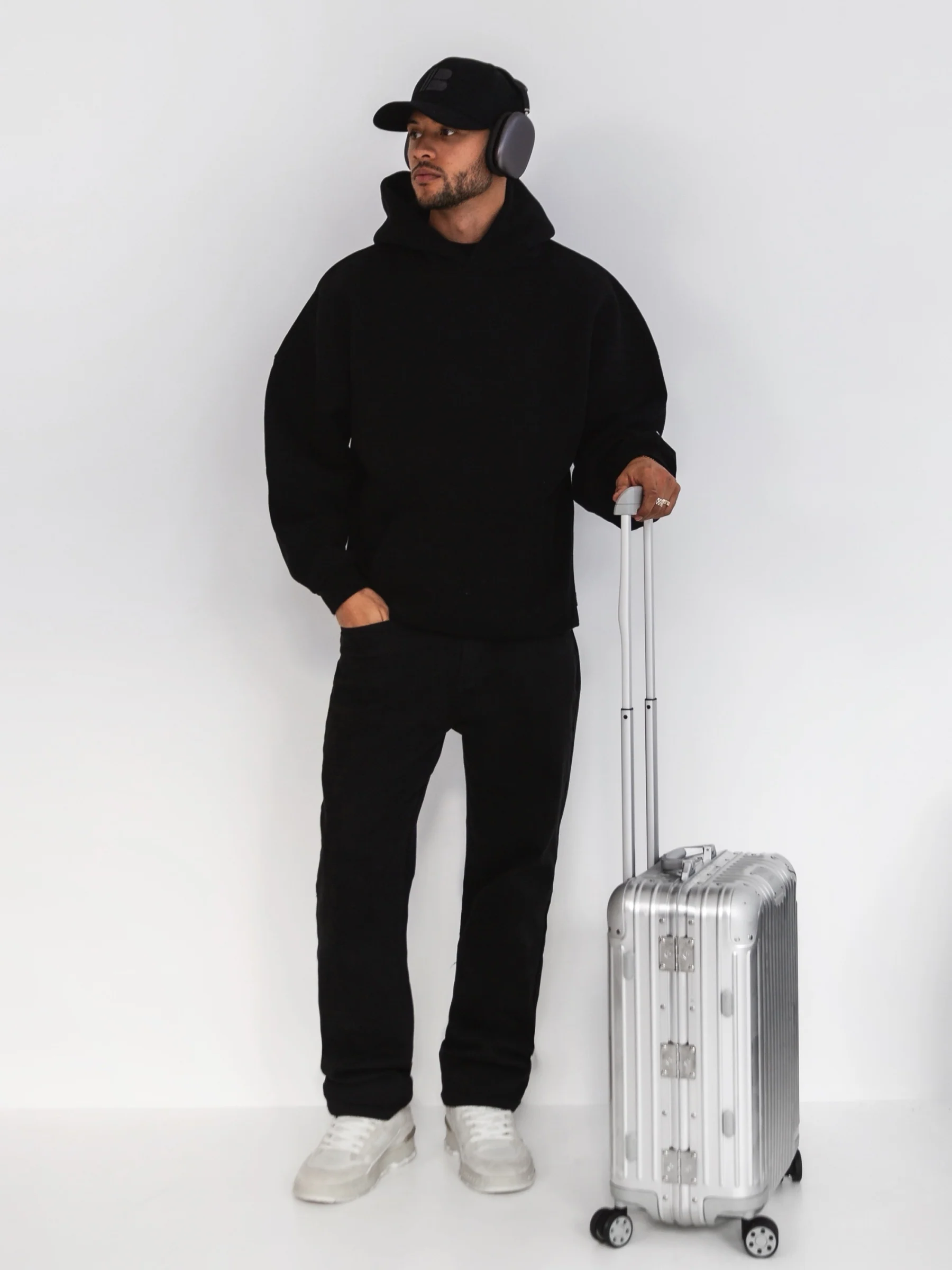 Idris Oversized Hoodie - Black - Image 4