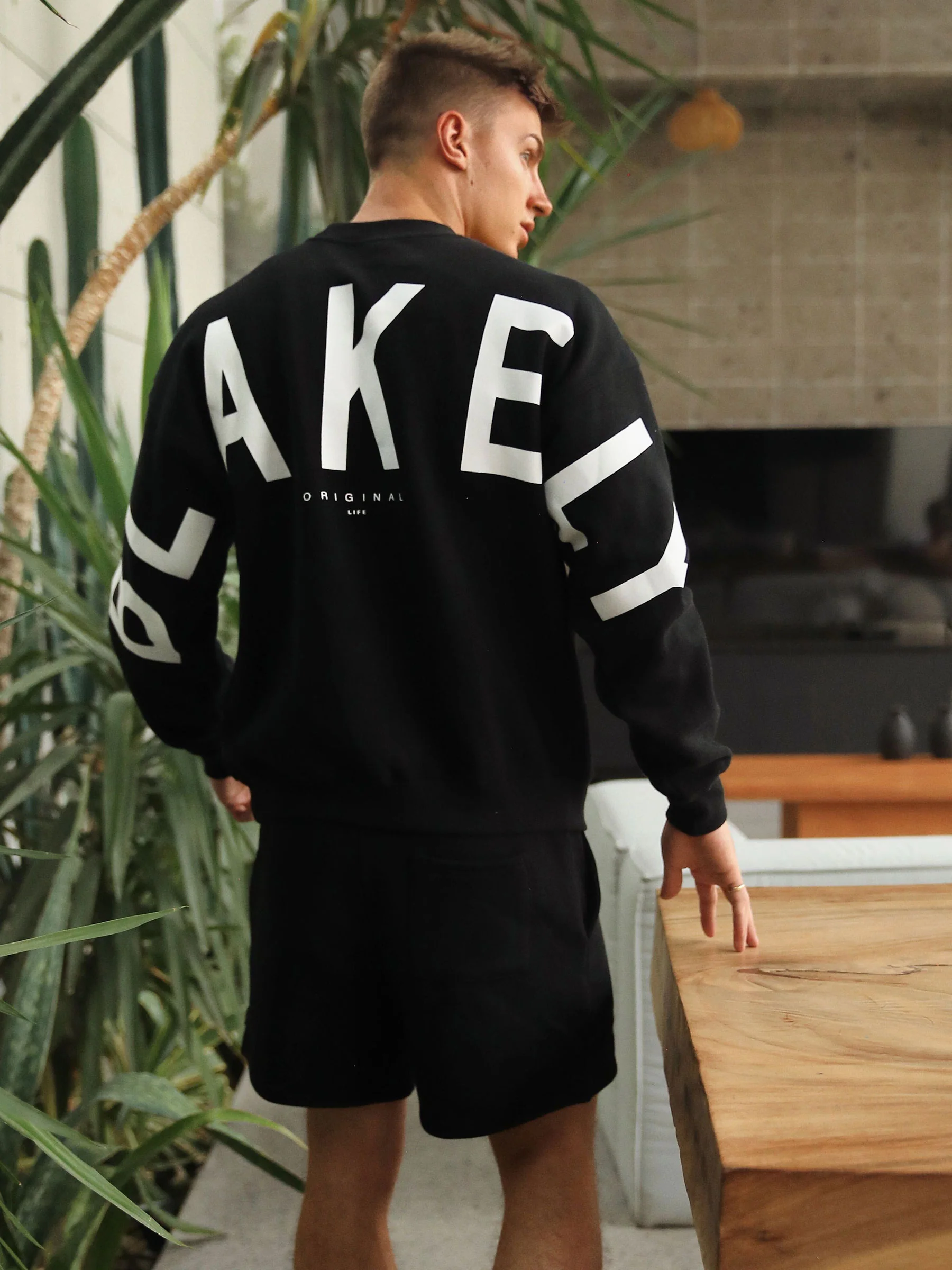 Idris Oversized Jumper - Black - Image 6