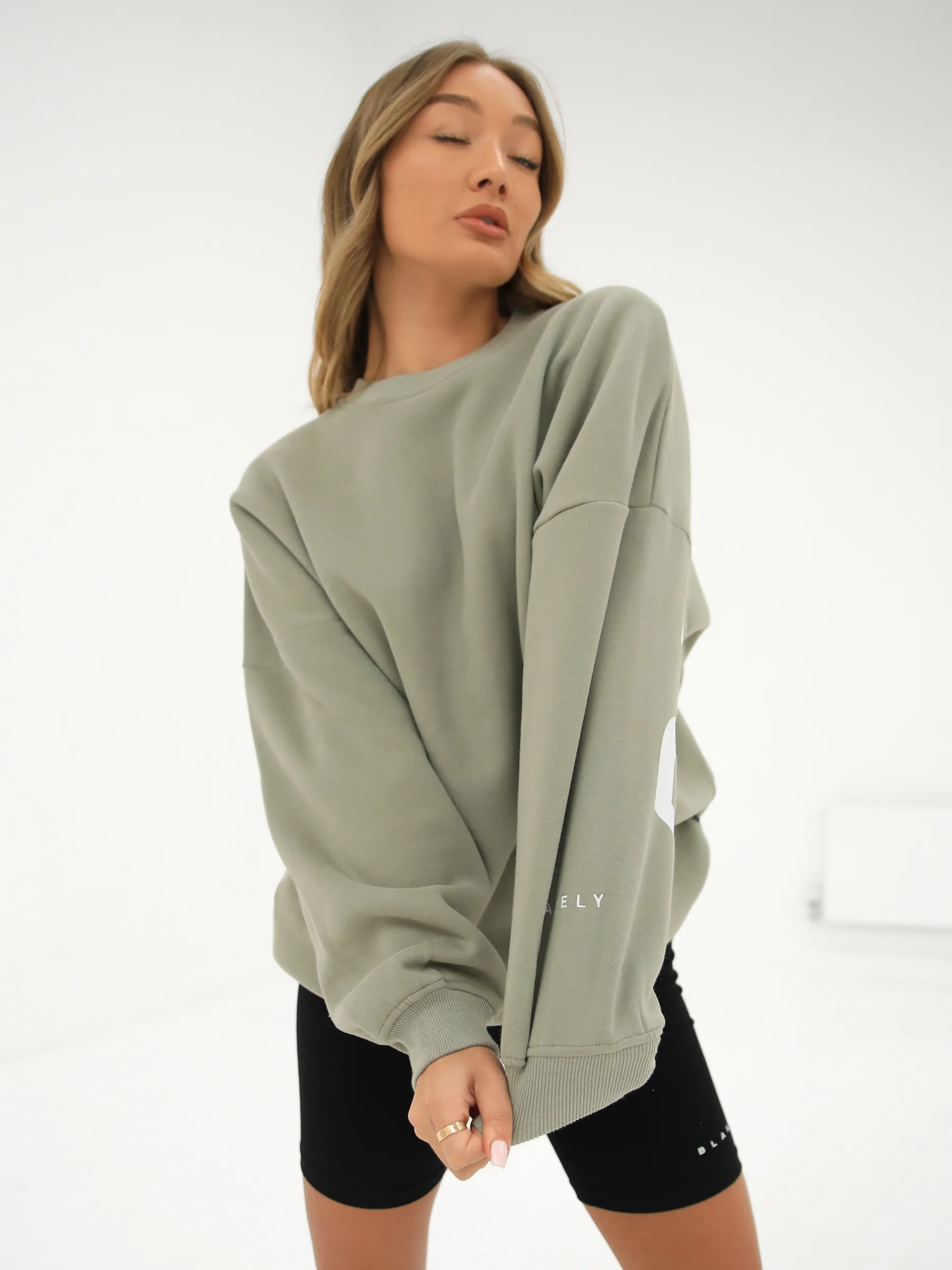 Isabel Oversized Jumper - Olive - Image 5