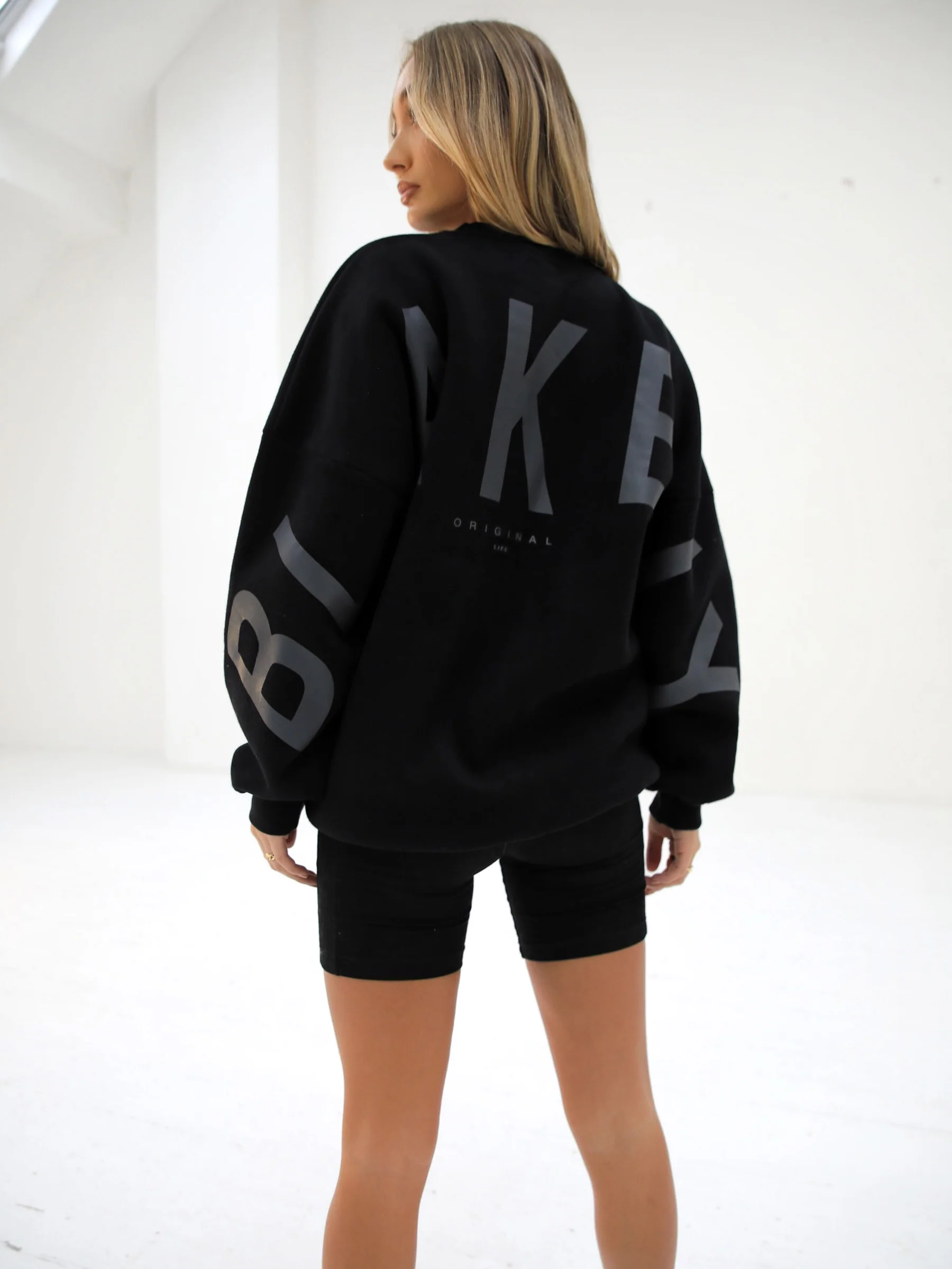 Isabel Tonal Oversized Jumper - Black - Image 3