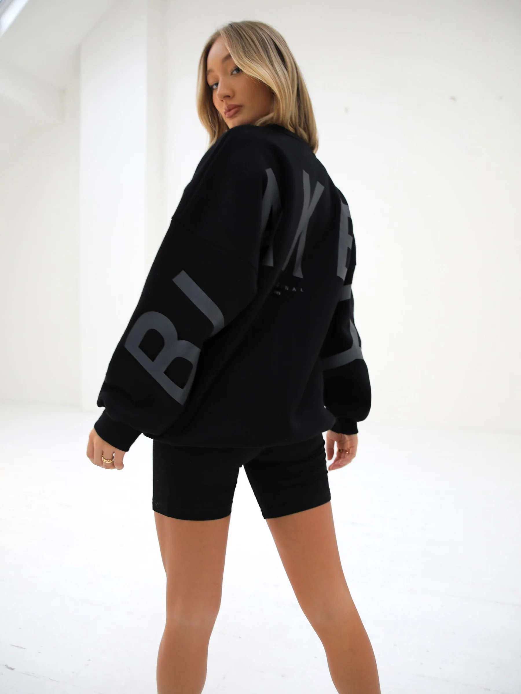 Isabel Tonal Oversized Jumper - Black - Image 4